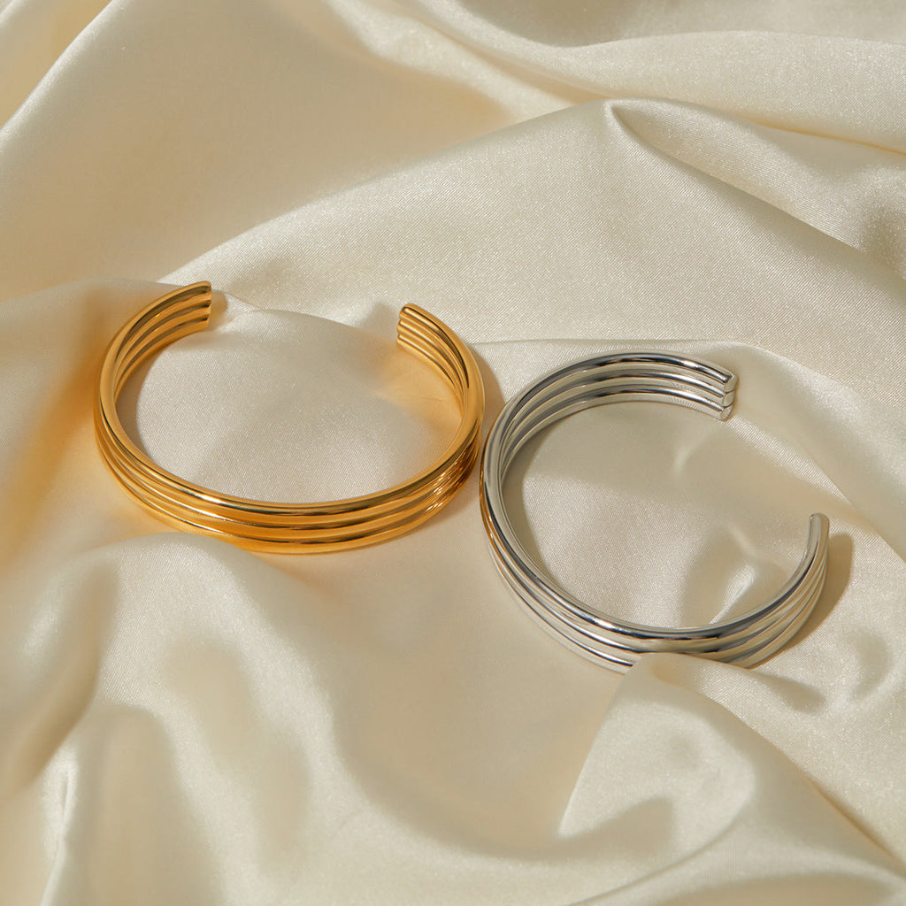 Stacy Ribbed Bangle